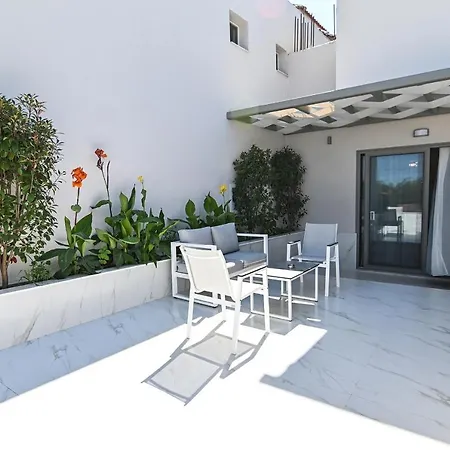 Rihios Hotel 3*