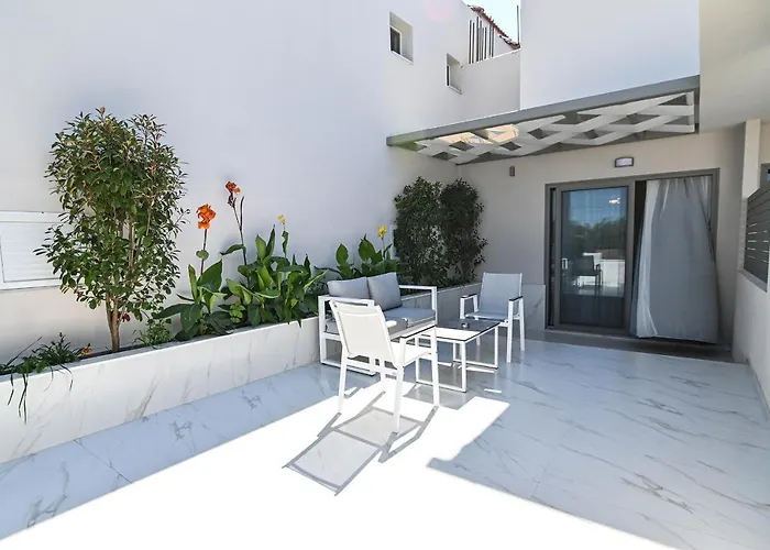 Rihios Hotel 3*