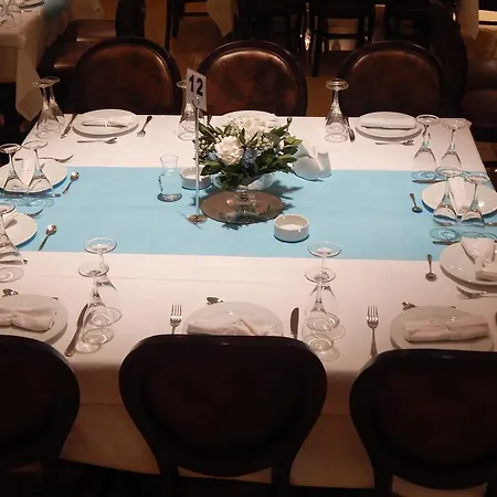 Hotel Rihios