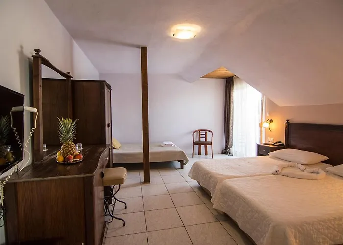 Hotel Rihios